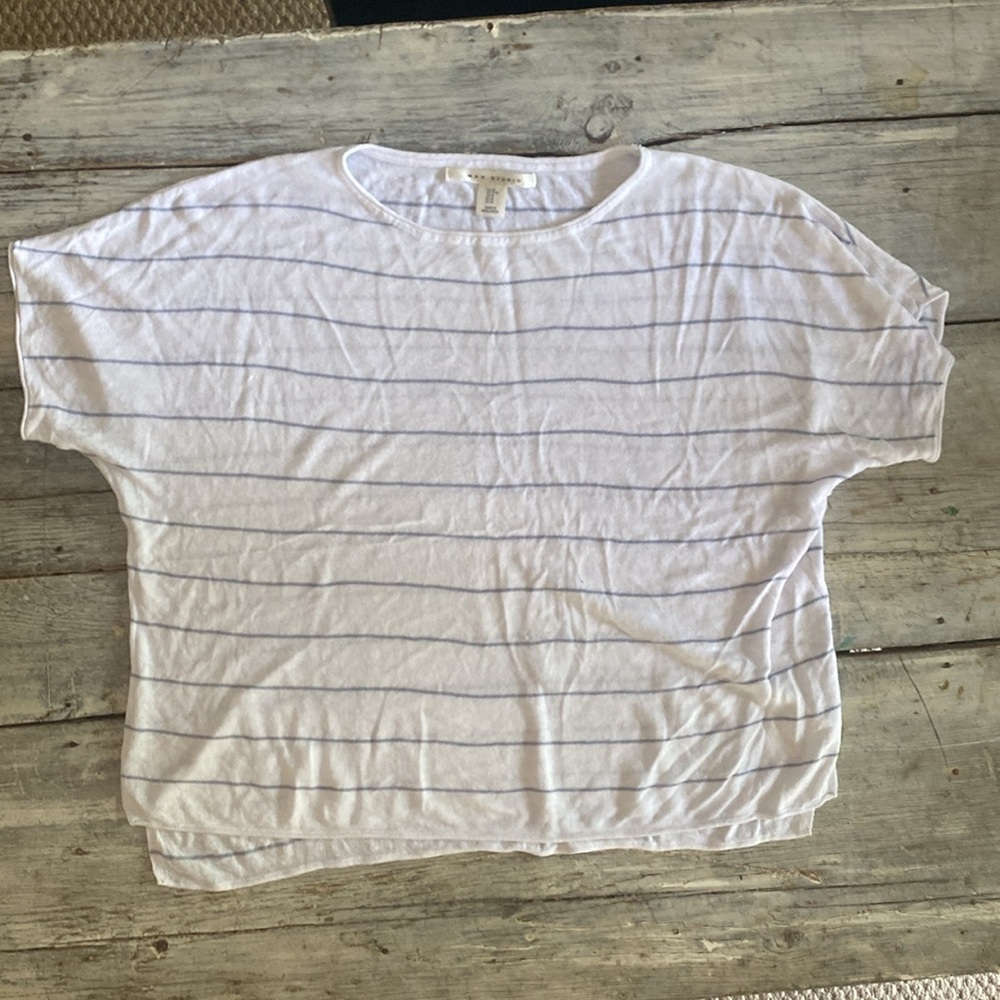 Max Studio lightweight white sweater with gray blue stripes